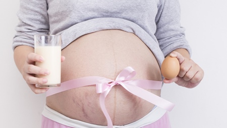 妊娠中は牛乳や卵を摂っても大丈夫？