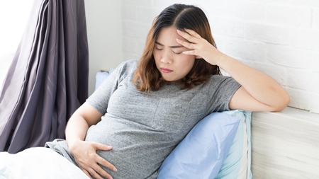 妊娠後期のおなかの張りは早産の兆候？