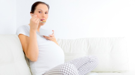 妊娠中に食べ過ぎる原因とは？