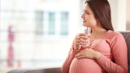 妊娠中の水分摂取について