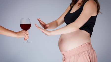 妊娠中の飲酒がもたらす悪影響について