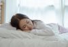 うつぶせ寝ても平気なの？妊娠初期のうつぶせの姿勢について知っておきたいこと