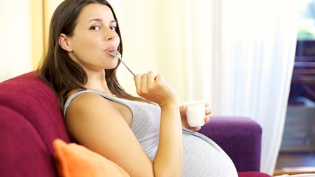 食べ過ぎに注意 - 臨月の過ごし方、出産前入院準備にやるべきこと