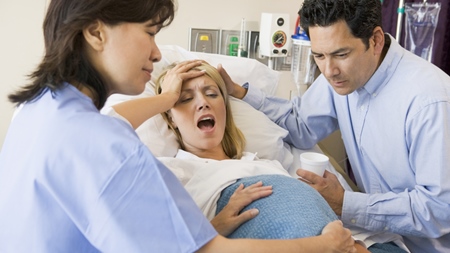 出産のいきみと坐骨神経痛の関係