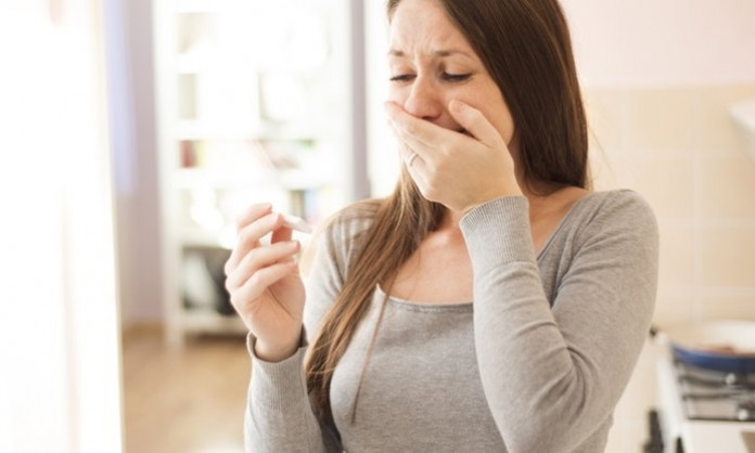 妊娠検査薬はいつから反応がでるの？産婦人科はいつ行くの？