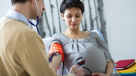 妊娠高血圧症候群による早産